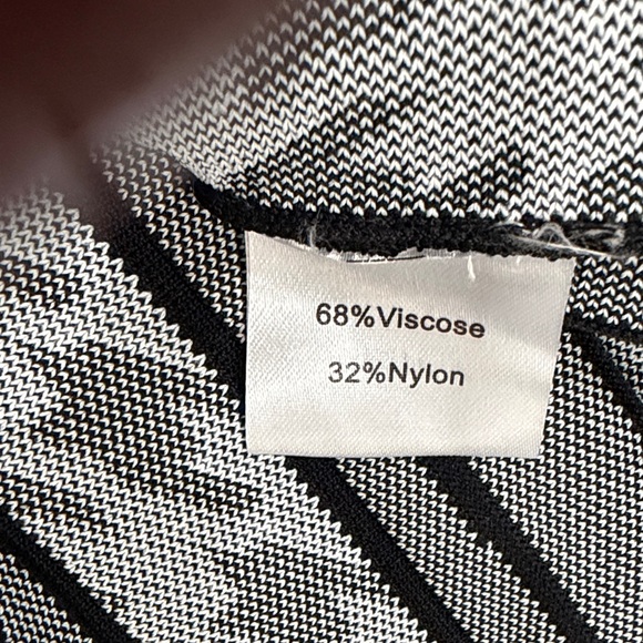 Alezza Paris Stylish Black and White dress - Picture 3 of 3